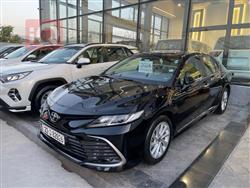 تۆیۆتا کامری